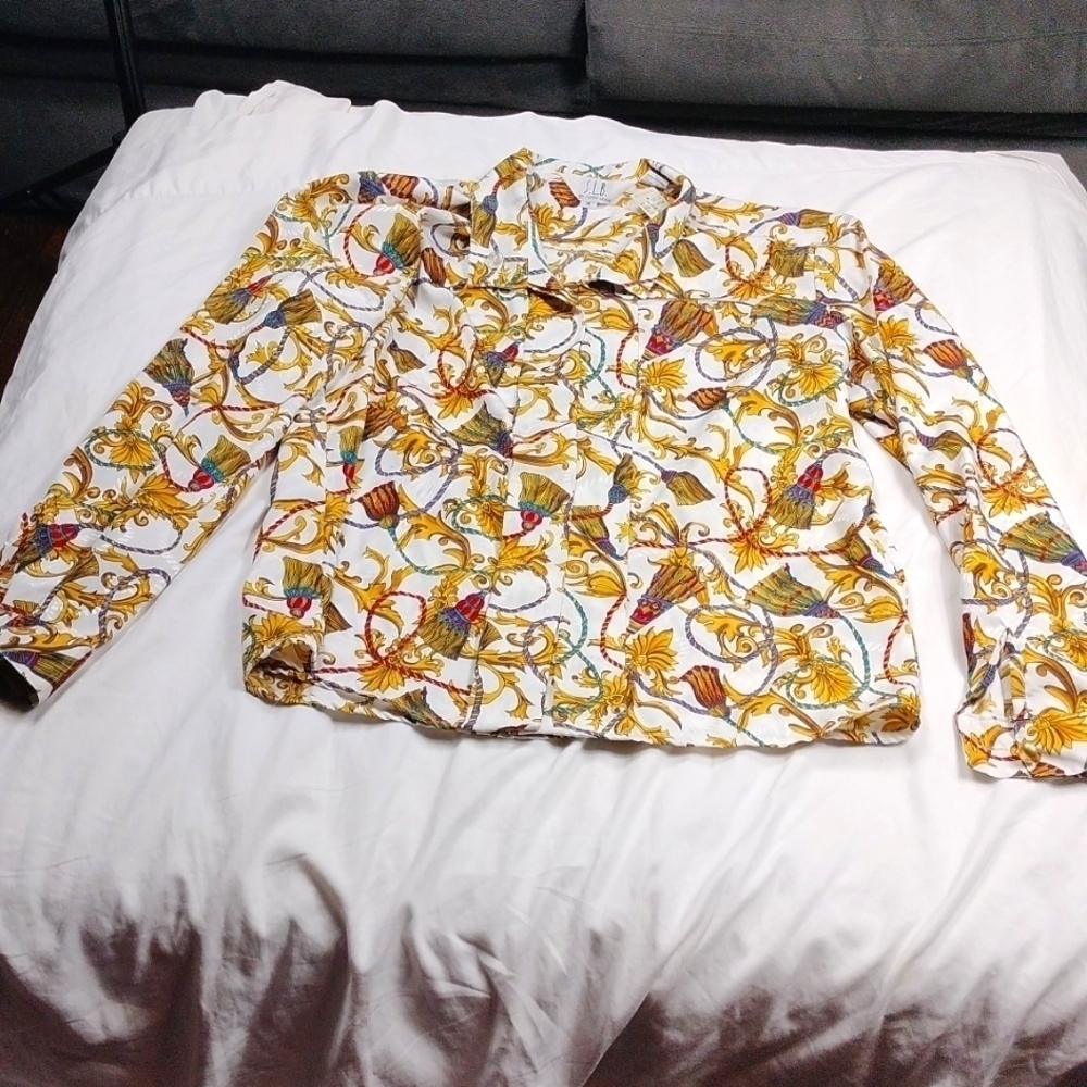 Sunny Leigh women's long sleeved button down shirt size medium